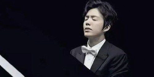 今年娱乐圈大瓜全记录：恋情甜蜜绯闻缠绵，作品口碑票房打擂台